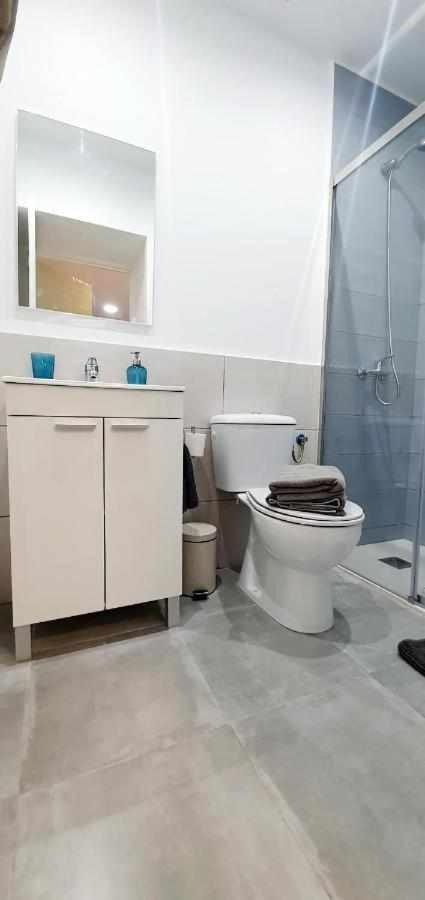Hostal Urban Basic L'Hospitalet de Llobregat Eksteriør billede