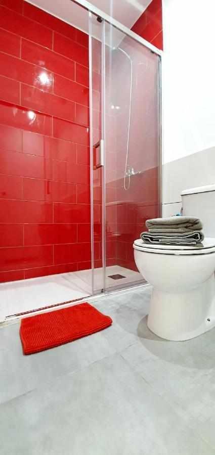 Hostal Urban Basic L'Hospitalet de Llobregat Eksteriør billede