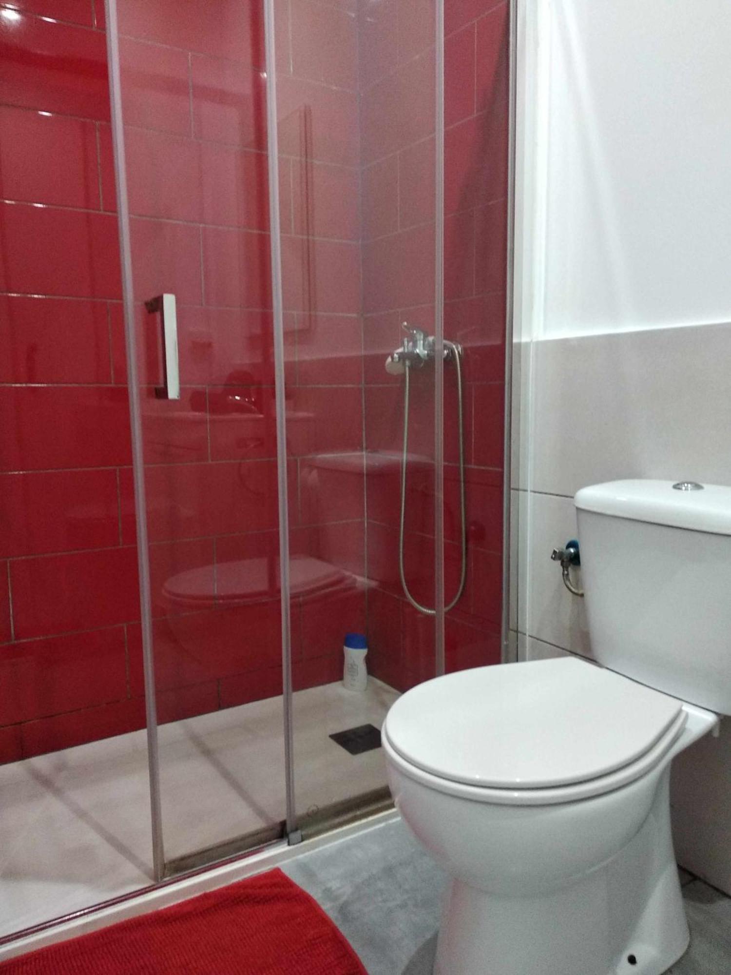 Hostal Urban Basic L'Hospitalet de Llobregat Værelse billede